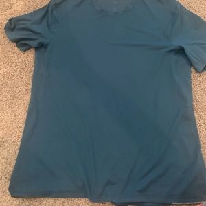 men’s lulu workout tee